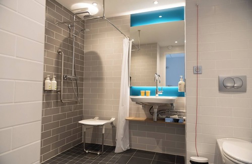 Epron Hotel | Holiday Inn Express Caen Epron by IHG