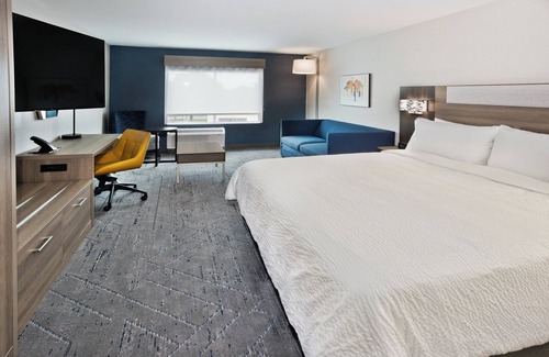 Columbus Hotel | Holiday Inn Express Columbus – Fort Benning Area by IHG