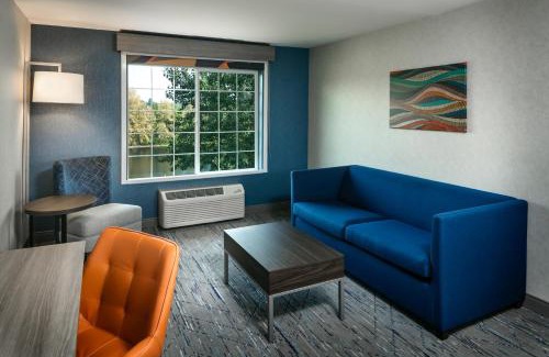 Corvallis Hotel | Holiday Inn Express Corvallis-On the River by IHG