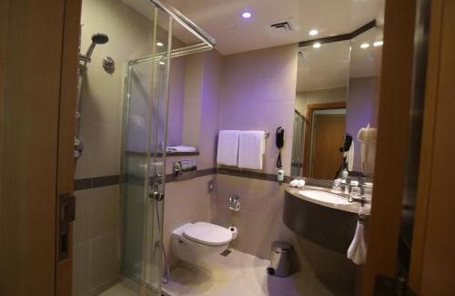 Garhoud Hotel | Holiday Inn Express Dubai Airport by IHG