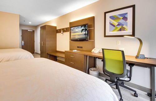 Newbern Hotel | Holiday Inn Express Dublin by IHG