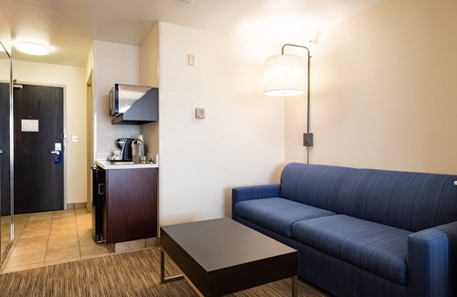 Evanston Hotel | Holiday Inn Express Evanston by IHG