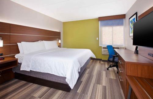Fairfax Hotel | Holiday Inn Express Fairfax-Arlington Boulevard by IHG