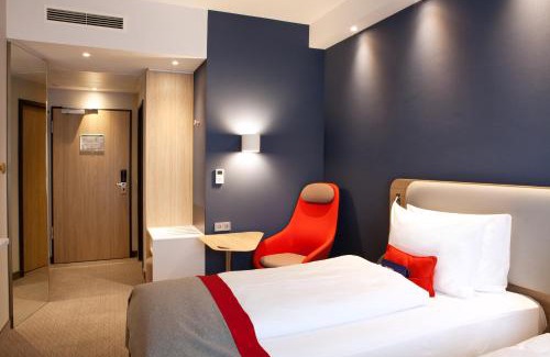 Raunheim Hotel | Holiday Inn Express Frankfurt Airport - Raunheim by IHG