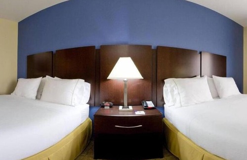 Bartlesville Hotel | Holiday Inn Express Hotel & Suites Bartlesville by IHG