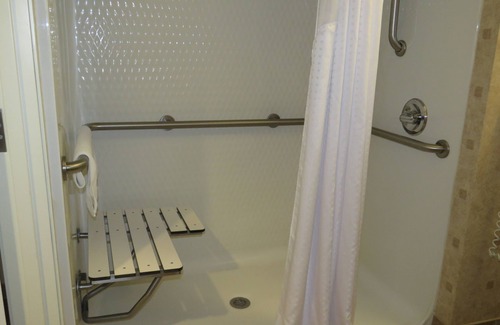 Bartlesville Hotel | Holiday Inn Express Hotel & Suites Bartlesville by IHG