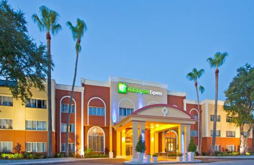 Highpoint Hotel | Holiday Inn Express Hotel Clearwater East - ICOT Center by IHG
