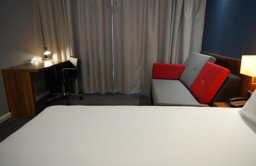 Harlow Hotel | Holiday Inn Express Harlow by IHG