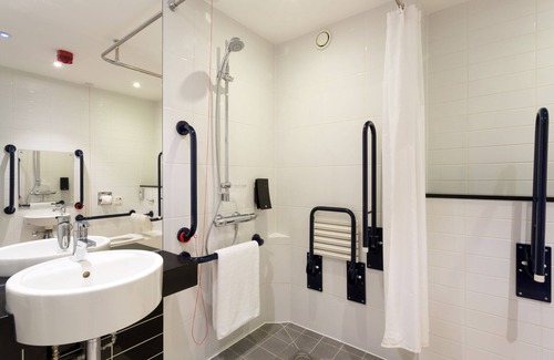 Harlow Hotel | Holiday Inn Express Harlow by IHG