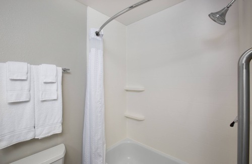 Hastings Hotel | Holiday Inn Express Hastings by IHG