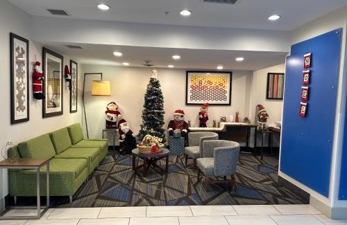 Holiday City Hotel | Holiday Inn Express Hotel & Suites Bryan-Montpelier by IHG
