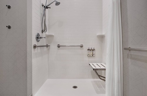 Terre Haute Hotel | Holiday Inn Express Hotel & Suites Terre Haute by IHG