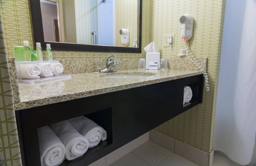 Winchester Hotel | Holiday Inn Express Hotel & Suites Winchester by IHG
