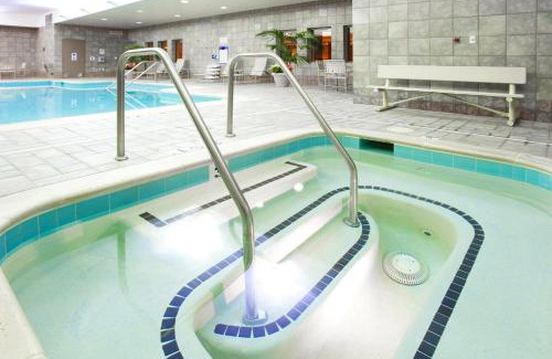 Halfway Hotel | Holiday Inn Express Hotel & Suites Hagerstown by IHG