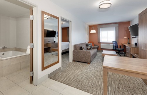 Scottsbluff Hotel | Holiday Inn Express Hotel & Suites Scottsbluff-Gering by IHG