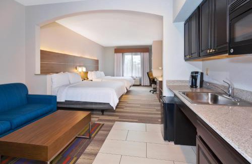Warminster Hotel | Holiday Inn Express Hotel & Suites Warminster-Horsham by IHG