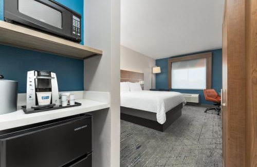 Athens Hotel | Holiday Inn Express Hotel and Suites Athens by IHG