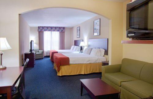 Orange Hotel | Holiday Inn Express Hotel and Suites Orange, an IHG Hotel