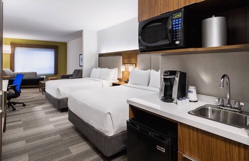 Airdrie Hotel | Holiday Inn Express Hotel & Suites Airdrie-Calgary North by IHG