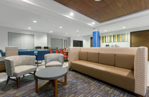 Eugene Hotel | Holiday Inn Express Hotel & Suites Eugene Downtown - University by IHG