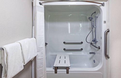 South Tulsa Hotel | Holiday Inn Express Hotel & Suites Jenks by IHG