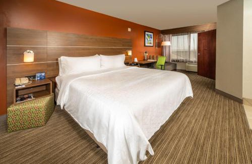 Pasco Hotel | Holiday Inn Express Hotel & Suites Pasco-TriCities by IHG