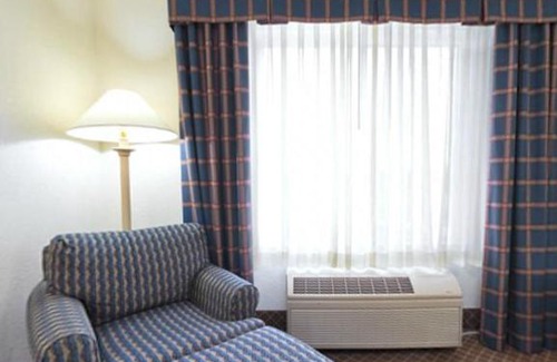 Ames Hotel | Holiday Inn Express Hotel & Suites Ames by IHG