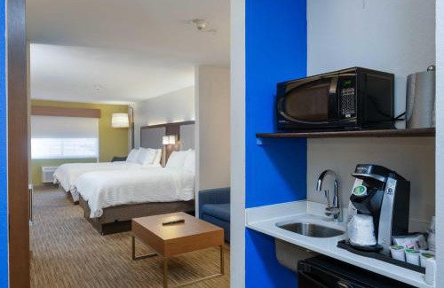 Carlsbad Hotel | Holiday Inn Express Hotel & Suites Carlsbad by IHG