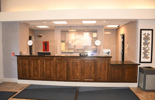 Evanston Hotel | Holiday Inn Express Hotel & Suites Evanston by IHG