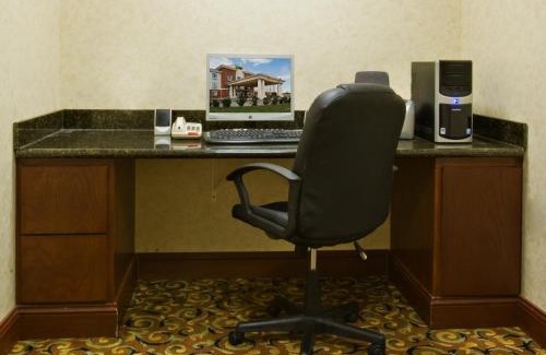 Levelland Hotel | Holiday Inn Express Hotel & Suites Levelland by IHG