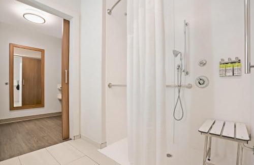 Southside Hotel | Holiday Inn Express - Jacksonville South Bartram Prk by IHG