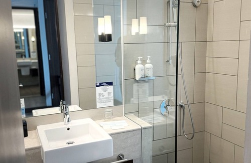 Muarakarang Hotel | Holiday Inn Express Jakarta Pluit Citygate by IHG
