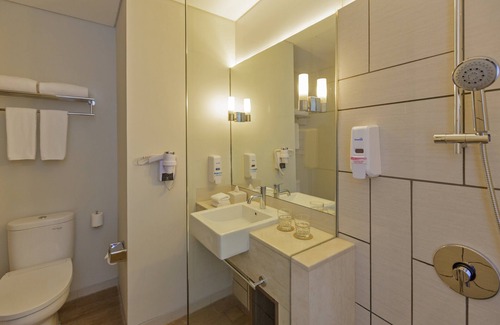 Muarakarang Hotel | Holiday Inn Express Jakarta Pluit Citygate by IHG