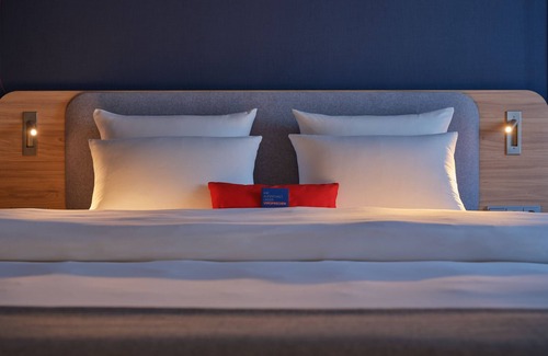 Muelheim Hotel | Holiday Inn Express Köln-Mülheim by IHG