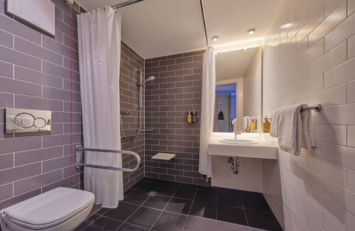 Muelheim Hotel | Holiday Inn Express Köln-Mülheim by IHG