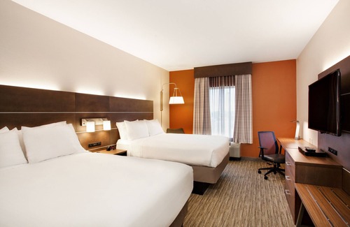 Lake Wales Hotel | Holiday Inn Express Lake Wales N-Winter Haven by IHG