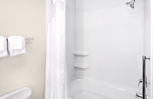 Lake Wales Hotel | Holiday Inn Express Lake Wales N-Winter Haven by IHG