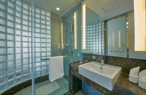 Shizhong District Hotel | Holiday Inn Express Leshan City Square by IHG High Speed Rail and Leshan Giant Buddha
