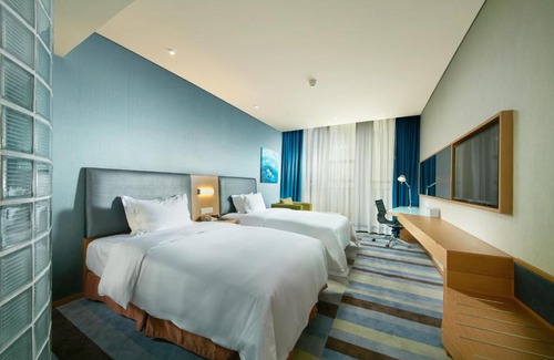 Shizhong District Hotel | Holiday Inn Express Leshan City Square by IHG High Speed Rail and Leshan Giant Buddha