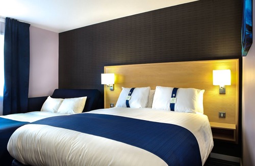 Broadheath Hotel | Holiday Inn Express Manchester Airport by IHG