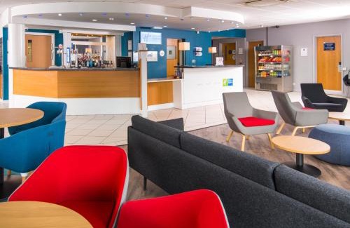 Belle Vue Hotel | Holiday Inn Express Manchester East by IHG