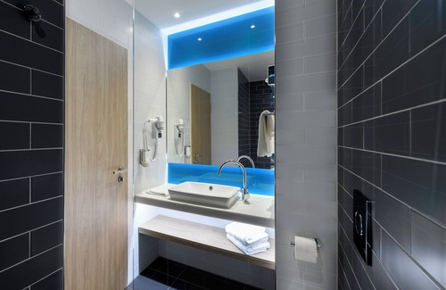Erding Hotel | Holiday Inn Express Munich Airport - Erding by IHG