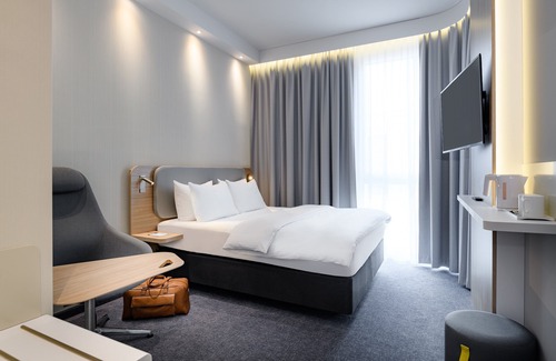 Erding Hotel | Holiday Inn Express Munich Airport - Erding by IHG