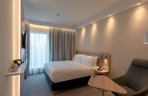 Schwabing-Freimann Hotel | Holiday Inn Express - MUNICH NORTH by IHG