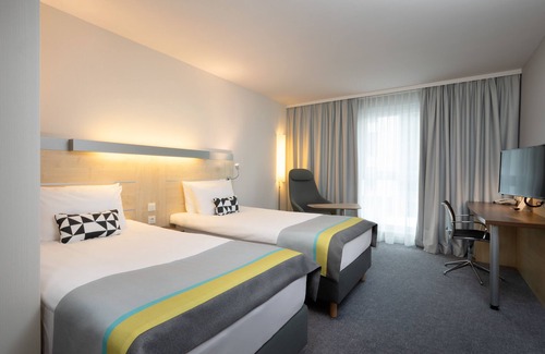 Sudstadt Hotel | Holiday Inn Express Nuernberg-Schwabach by IHG