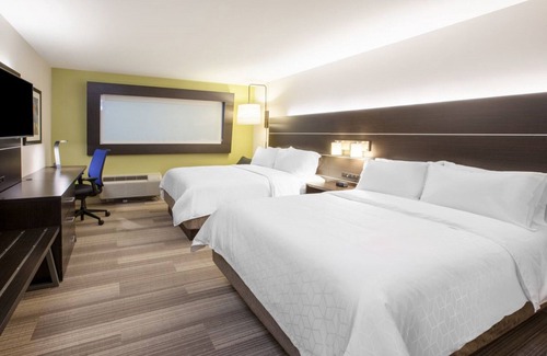 Oak Grove Hotel | Holiday Inn Express Oak Grove by IHG