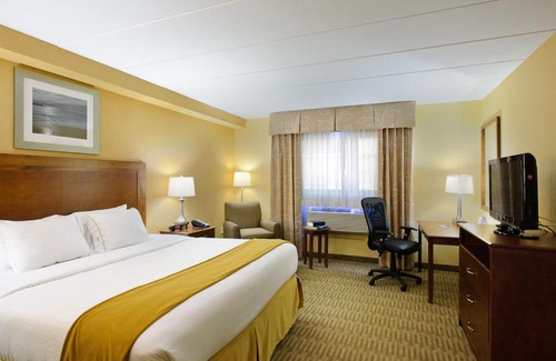 Essington Hotel | Holiday Inn Express Philadelphia Airport by IHG