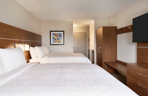 Plattsburgh Hotel | Holiday Inn Express Plattsburgh by IHG