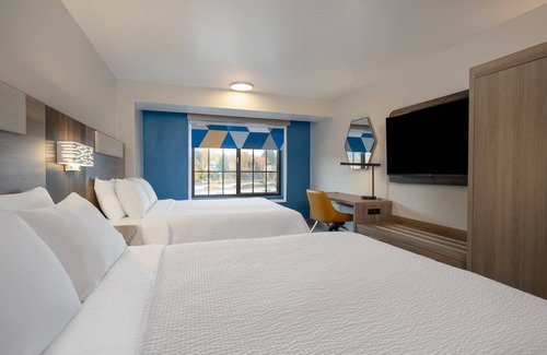 Gladstone Hotel | Holiday Inn Express Portland SE- Clackamas Area by IHG