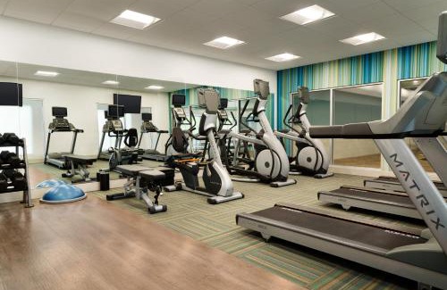 Dakota Dunes Hotel | Holiday Inn Express & Suites Sioux City North - Event Center by IHG